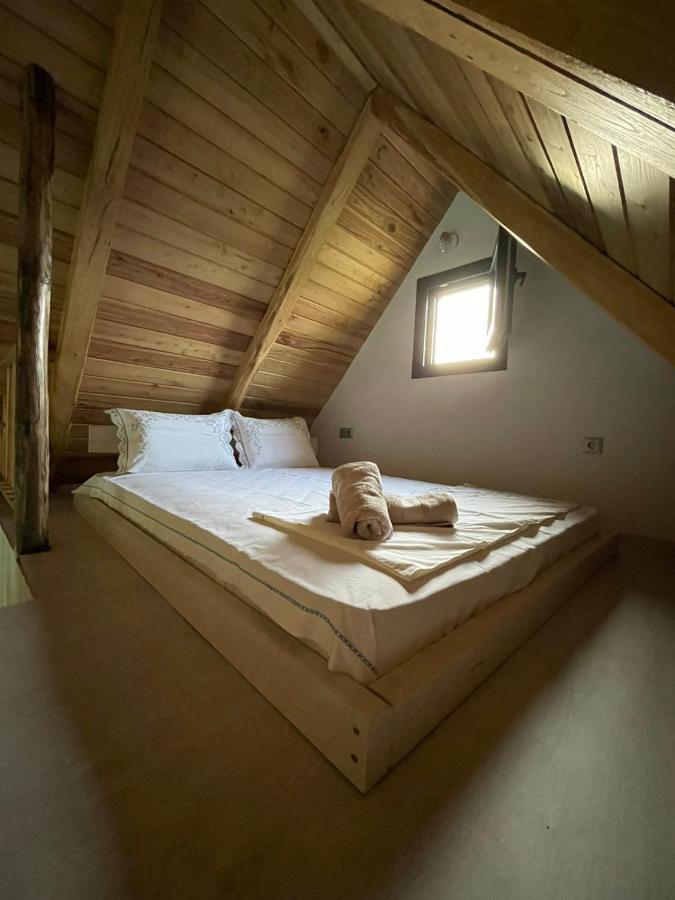 Unique Wooden Villa With Pool Olympiada Eksteriør billede